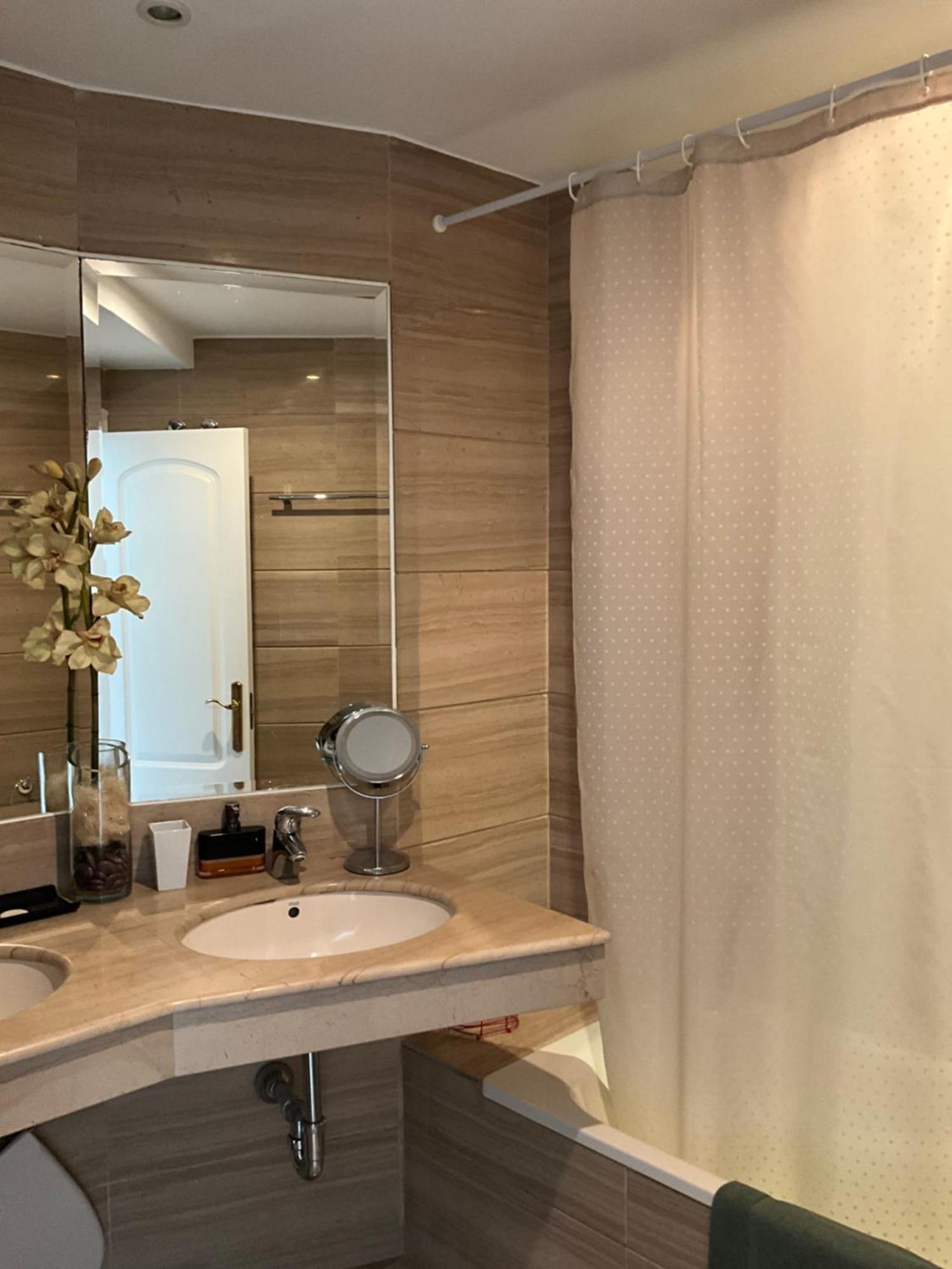 First Line Sea Apartment By Oliva เอสเตโปนา ภายนอก รูปภาพ