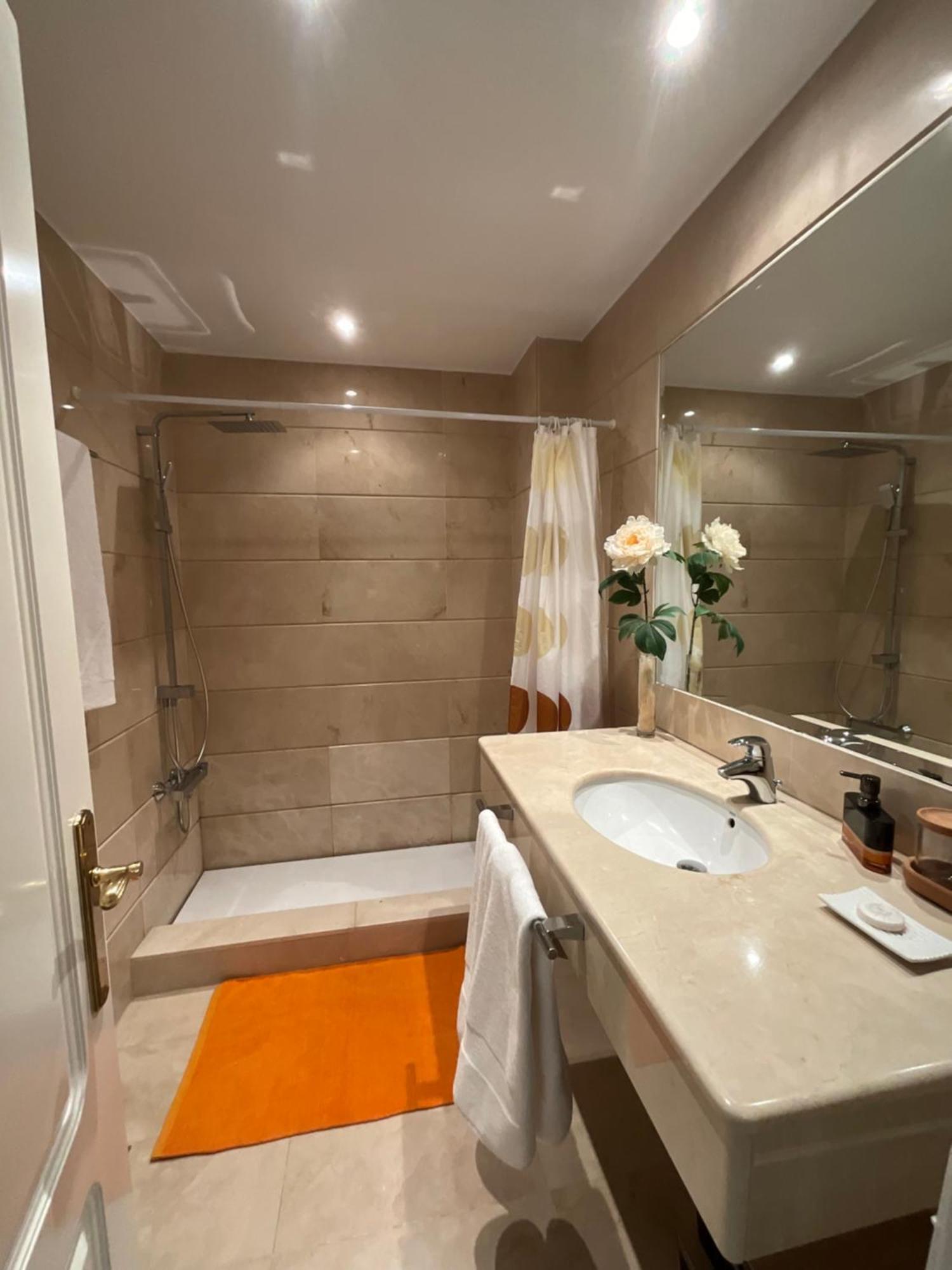 First Line Sea Apartment By Oliva เอสเตโปนา ภายนอก รูปภาพ